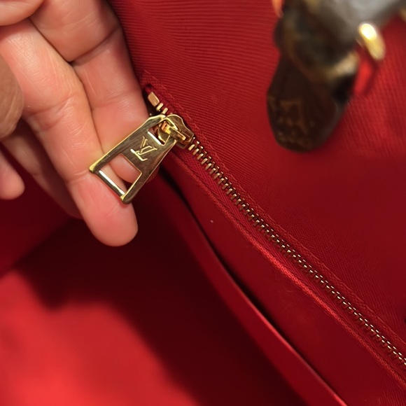 * SoLD*Louis Vuitton On the Go bag - Picture 11 of 13